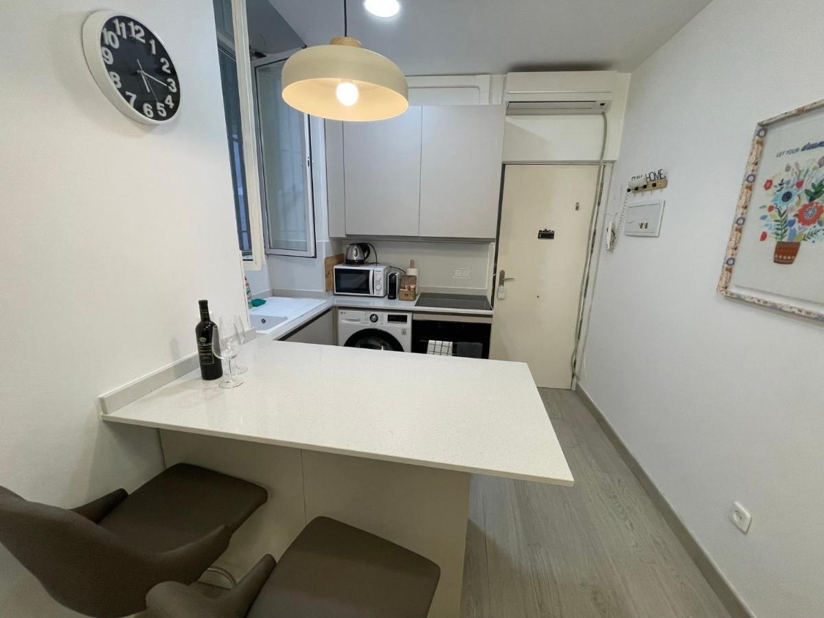Stylish One Bedroom Flat In The Heart Of Madrid Exterior photo